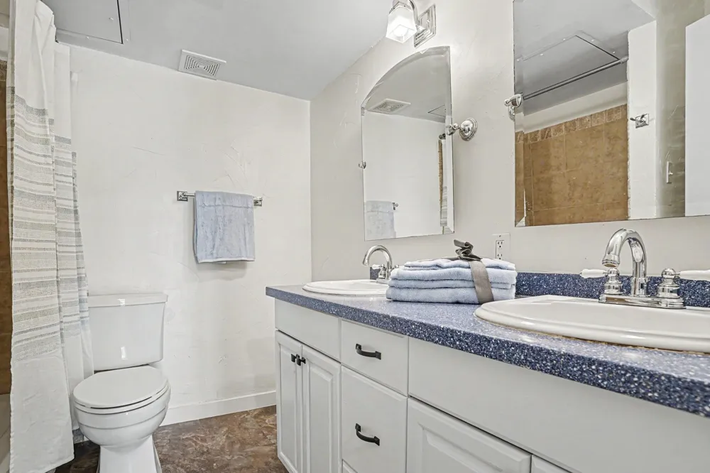 2974 Country Place Circle Carrollton, TX 75006