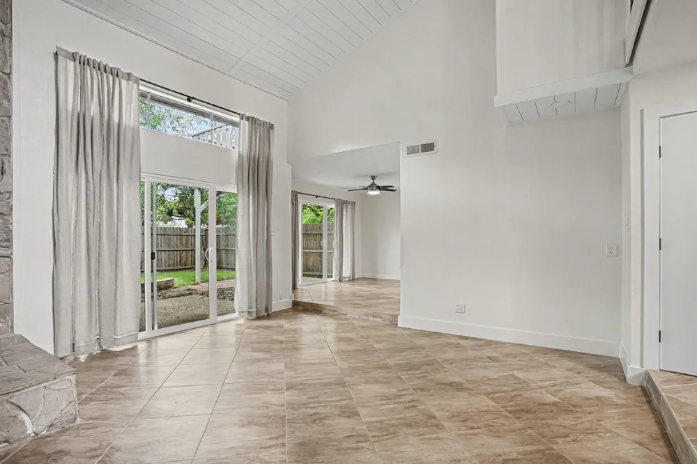 2974 Country Place Circle Carrollton, TX 75006