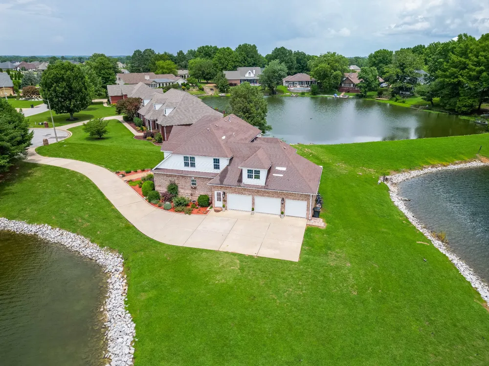 2164 Fairway Dr Dyersburg, TN 38024