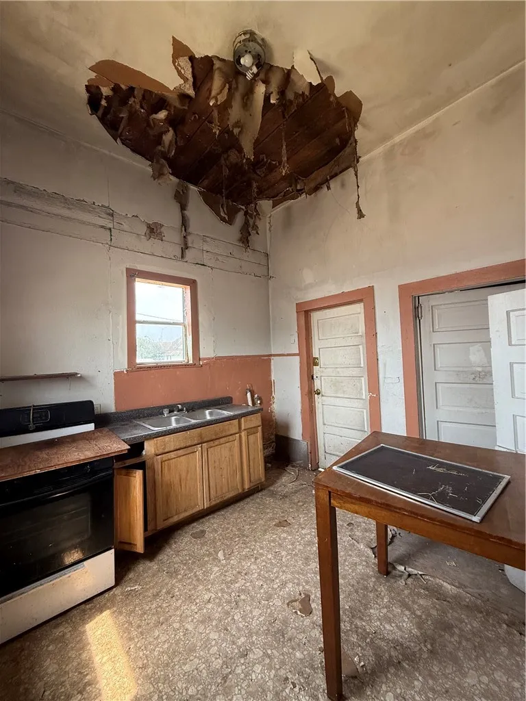 202 E Fordyce Avenue Kingsville, TX 78363