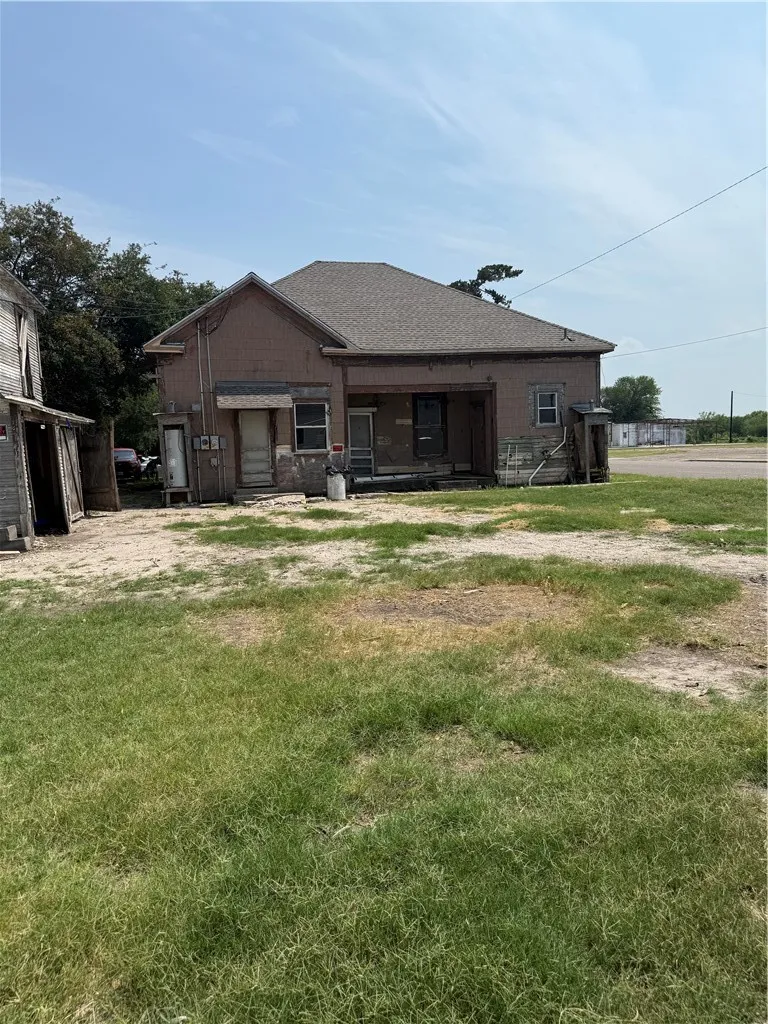 202 E Fordyce Avenue Kingsville, TX 78363
