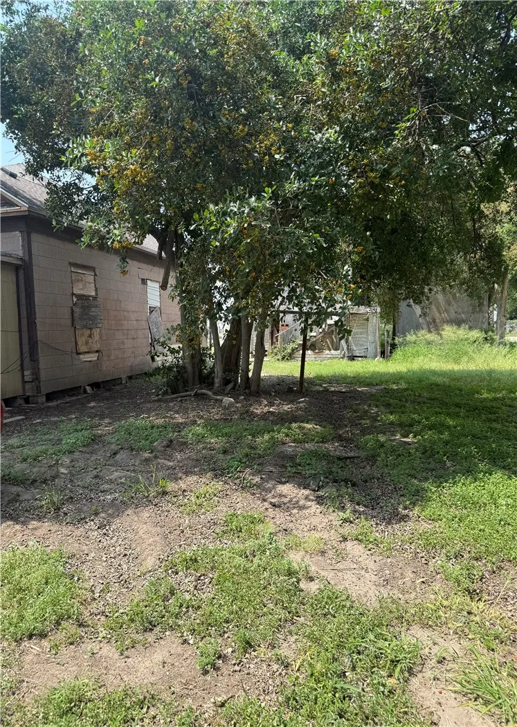 202 E Fordyce Avenue Kingsville, TX 78363