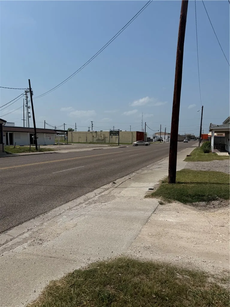 202 E Fordyce Avenue Kingsville, TX 78363