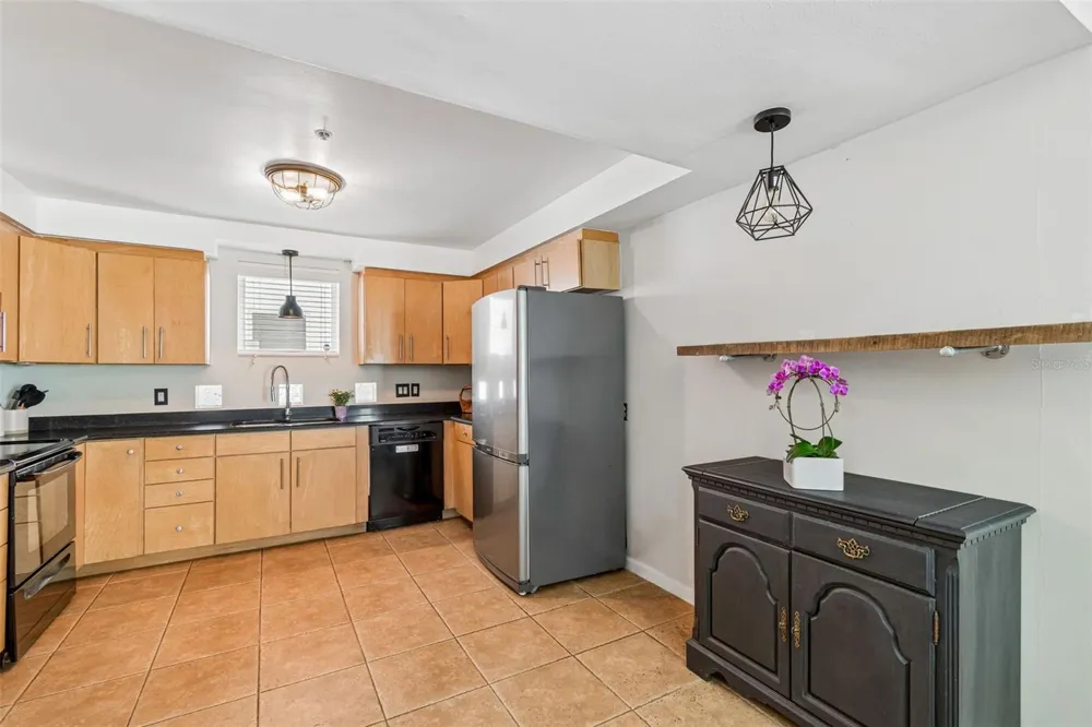 4950 BAYSHORE BOULEVARD #30 Tampa, FL 33611