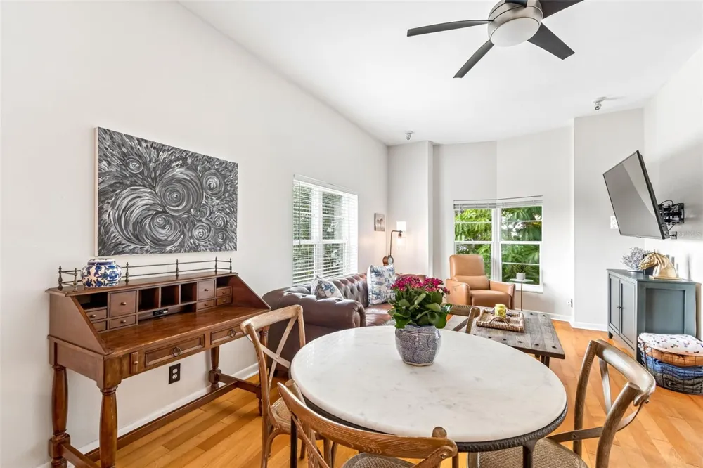 4950 BAYSHORE BOULEVARD #30 Tampa, FL 33611