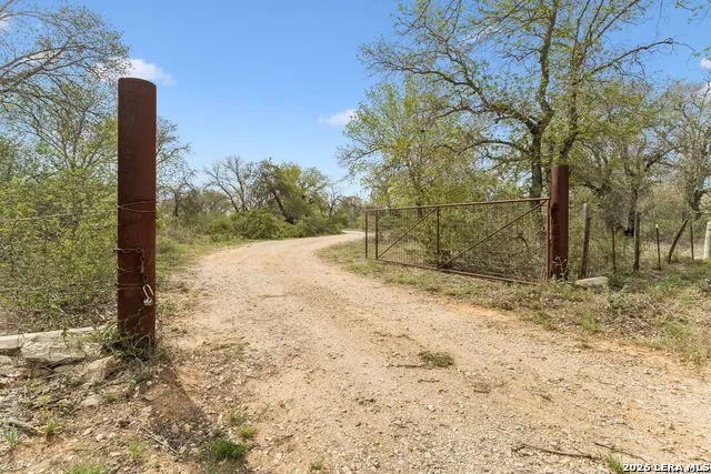 174 Adcock Lane Somerset, TX 78069