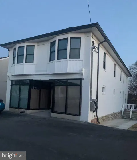 621 SUMMIT STREET