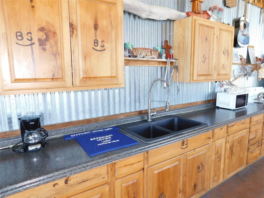 291 White Marlin Drive Port Lavaca, TX 77979