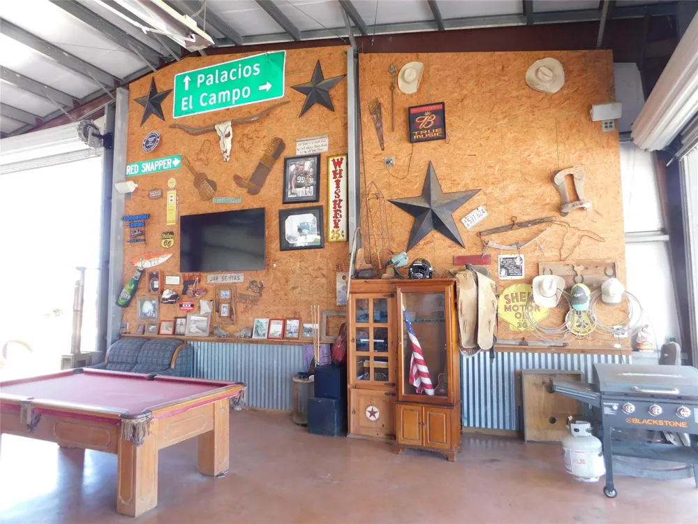 291 White Marlin Drive Port Lavaca, TX 77979