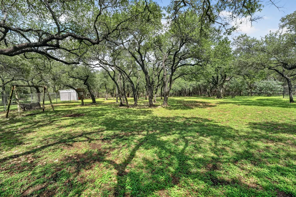 104 Lakewood Trail Leander, TX 78641