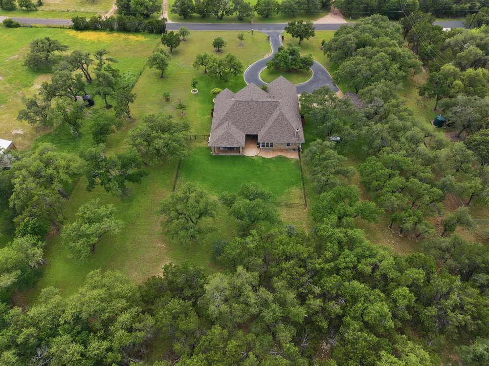104 Lakewood Trail Leander, TX 78641