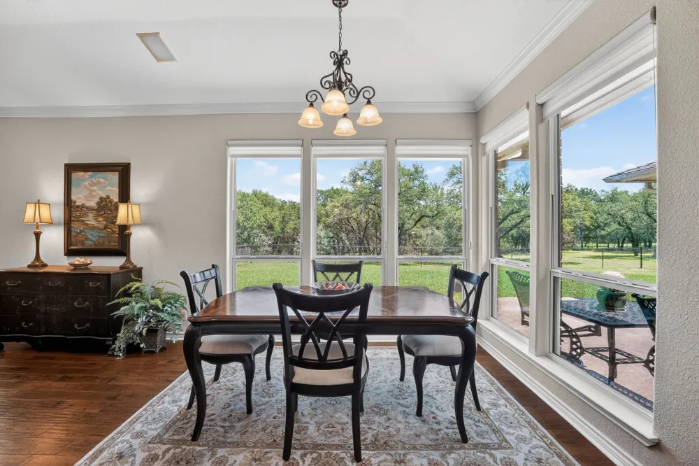 104 Lakewood Trail Leander, TX 78641