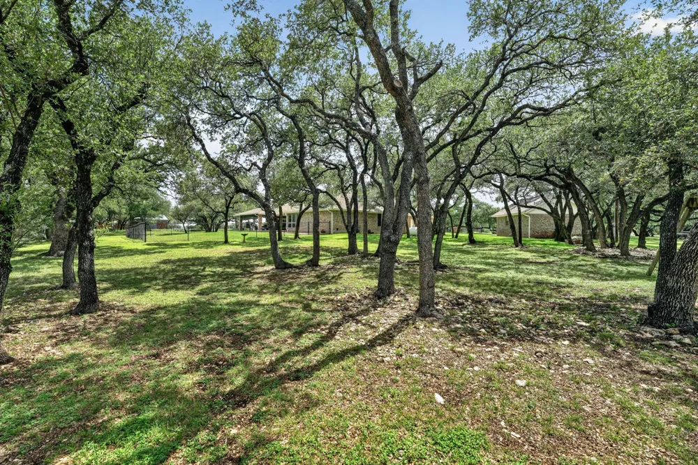 104 Lakewood Trail Leander, TX 78641