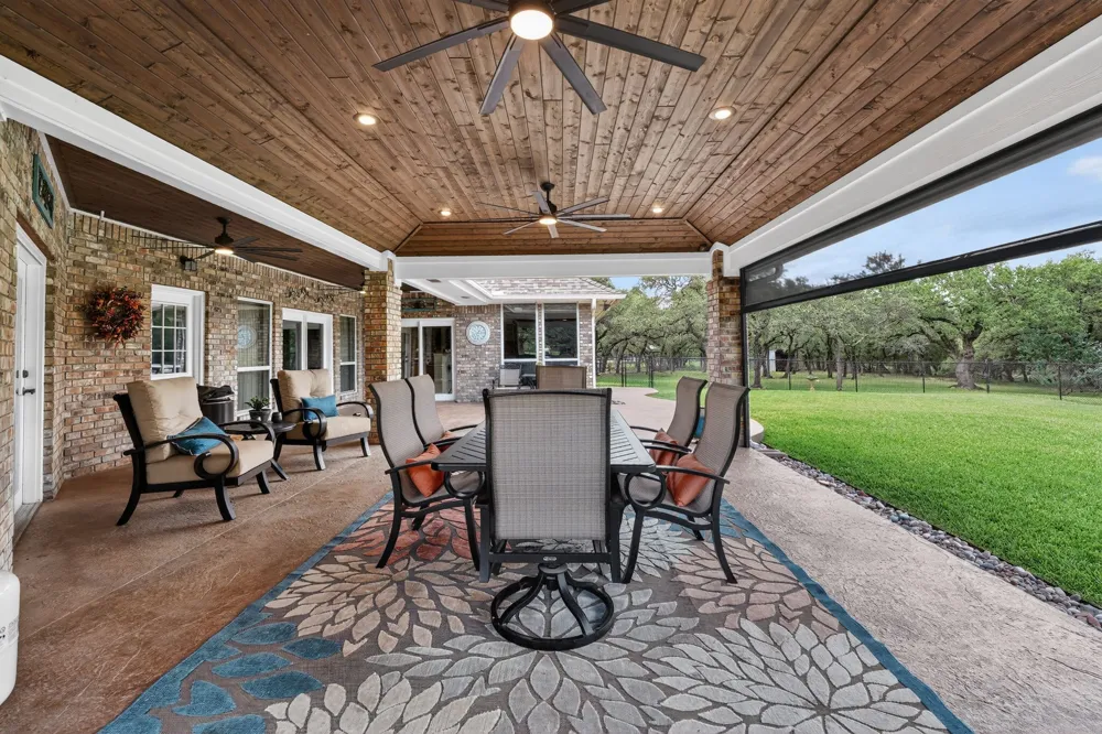 104 Lakewood Trail Leander, TX 78641