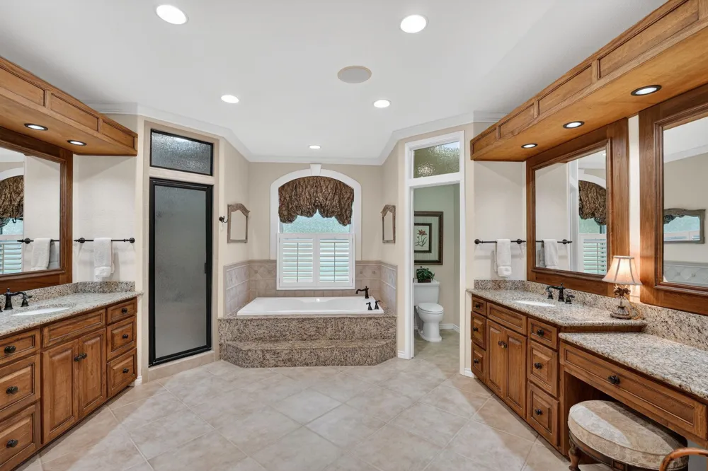 104 Lakewood Trail Leander, TX 78641