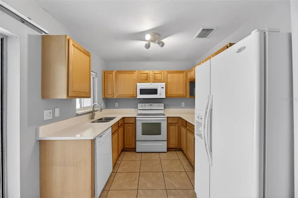 2258 FLUORSHIRE DRIVE Brandon, FL 33511