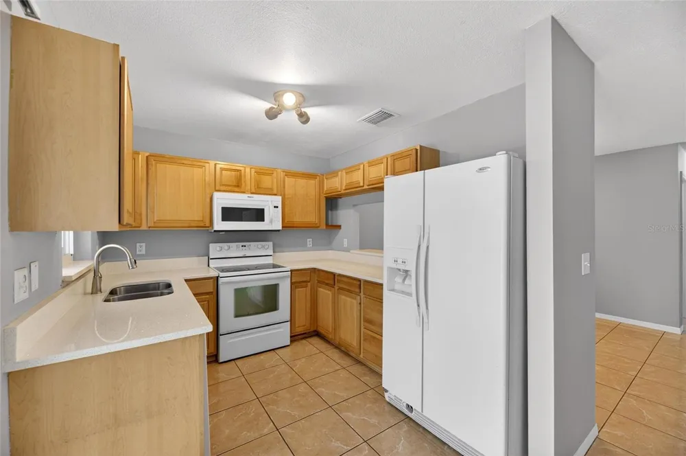 2258 FLUORSHIRE DRIVE Brandon, FL 33511