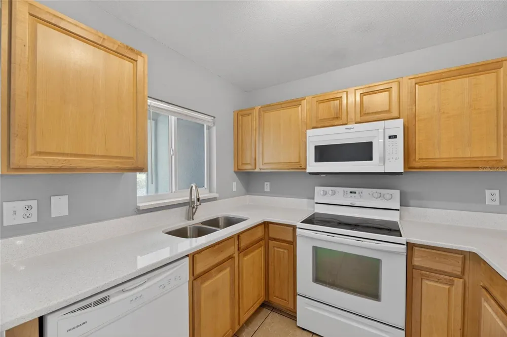 2258 FLUORSHIRE DRIVE Brandon, FL 33511