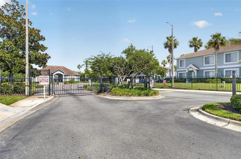 2258 FLUORSHIRE DRIVE Brandon, FL 33511