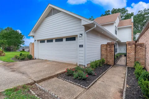 5639 S Lakeshore Drive