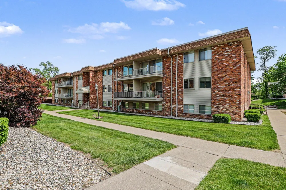 734 W Kilgore Road #303 Kalamazoo, MI 49008