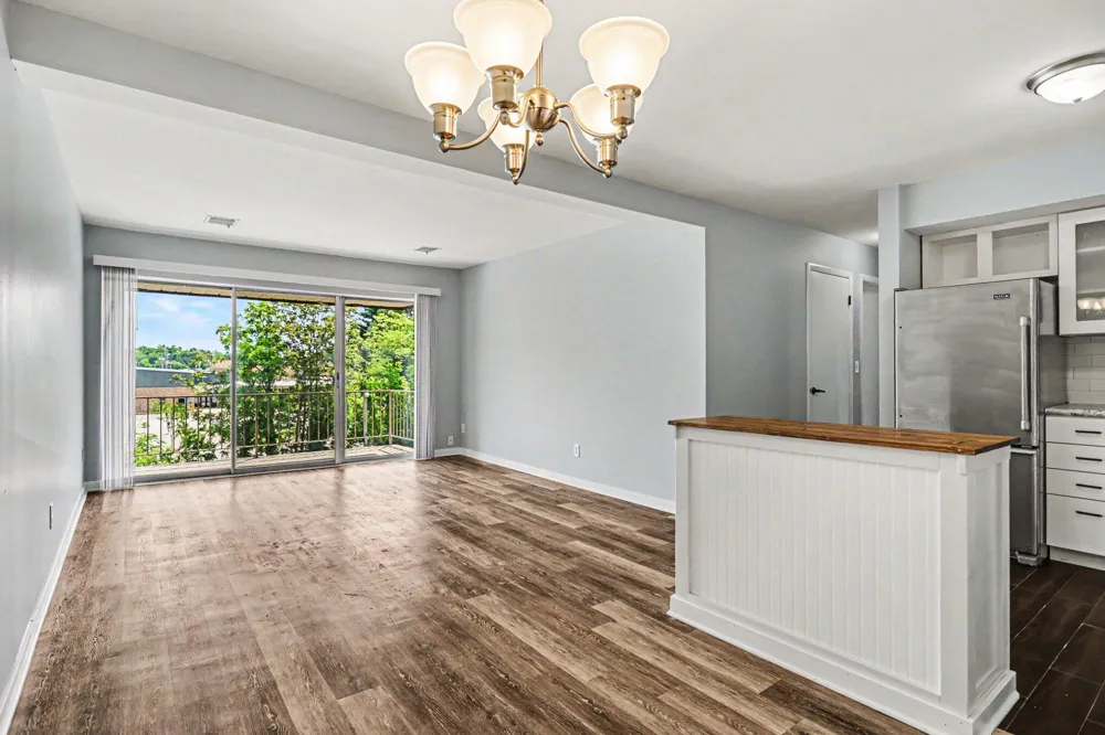 734 W Kilgore Road #303 Kalamazoo, MI 49008