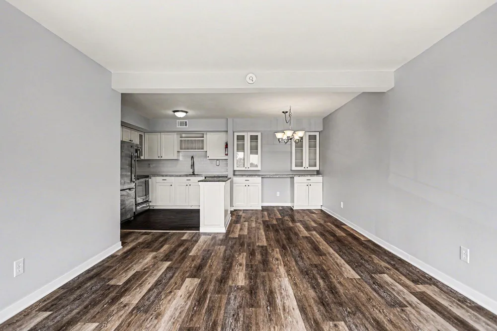 734 W Kilgore Road #303 Kalamazoo, MI 49008