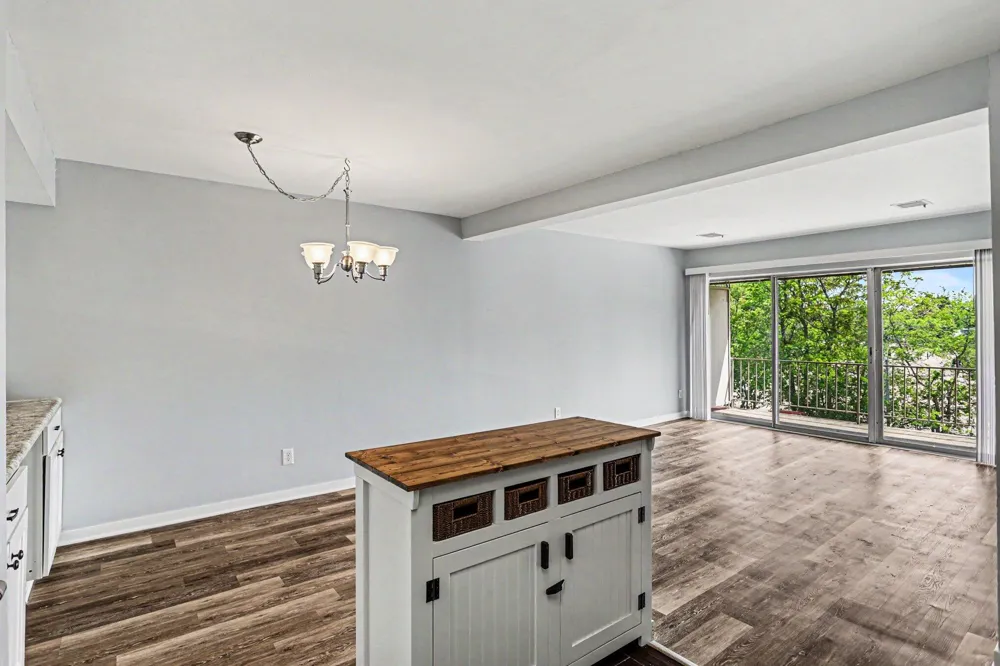 734 W Kilgore Road #303 Kalamazoo, MI 49008