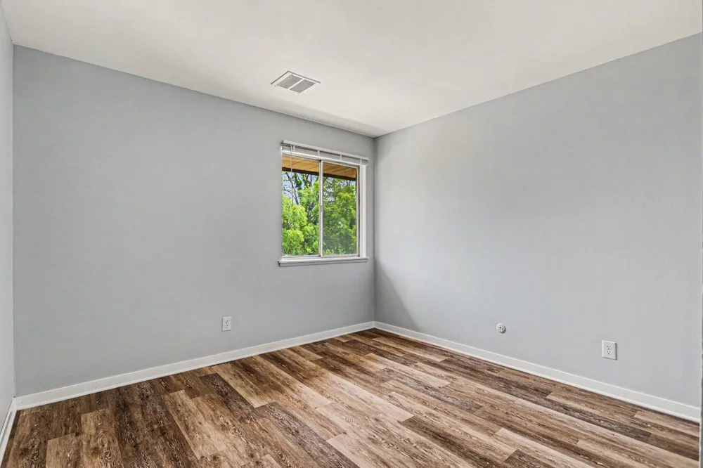 734 W Kilgore Road #303 Kalamazoo, MI 49008