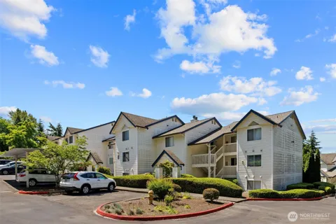 1900 NE 48th Street #E205