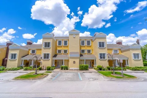 1322 SEVEN EAGLES COURT #302