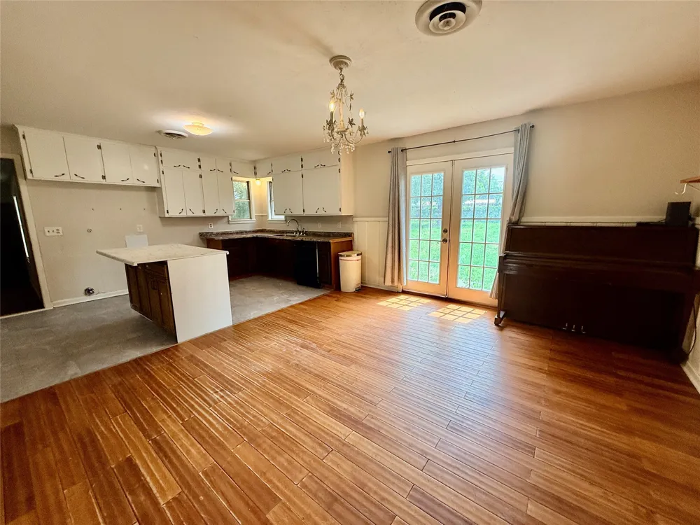 105 Ragland Street Graham, TX 76450
