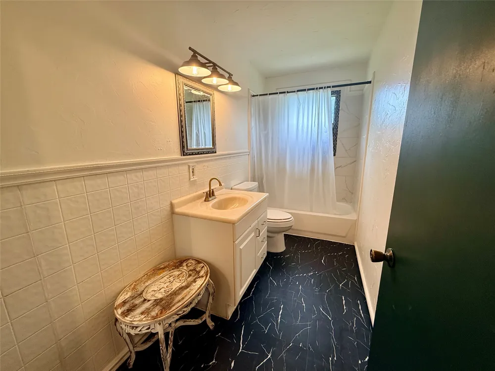 105 Ragland Street Graham, TX 76450