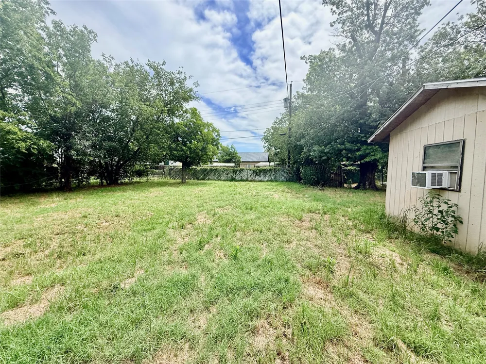 105 Ragland Street Graham, TX 76450