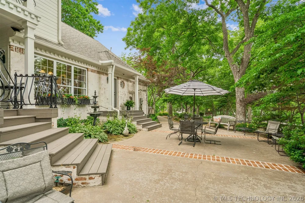 9835 E Shadowlake Drive Claremore, OK 74017