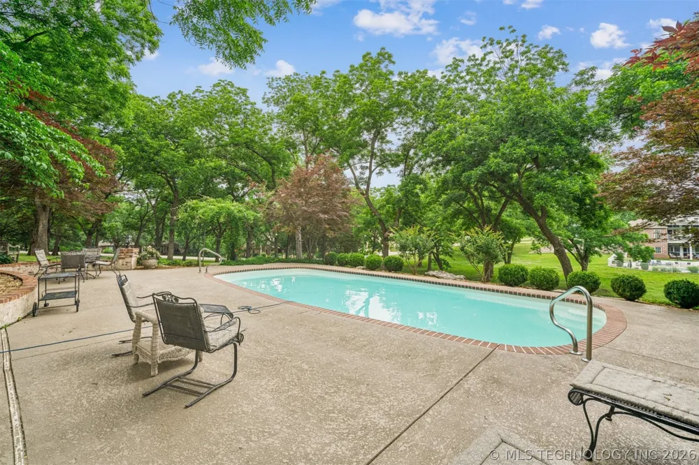 9835 E Shadowlake Drive Claremore, OK 74017