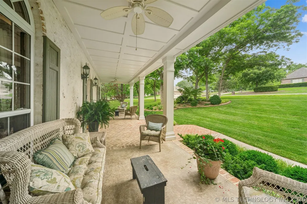 9835 E Shadowlake Drive Claremore, OK 74017