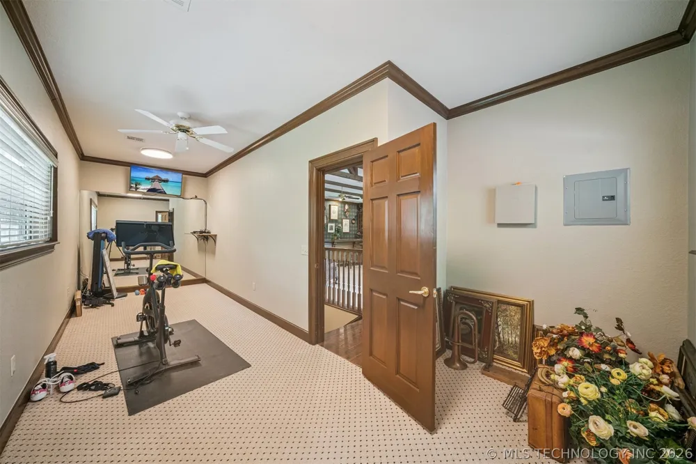 9835 E Shadowlake Drive Claremore, OK 74017