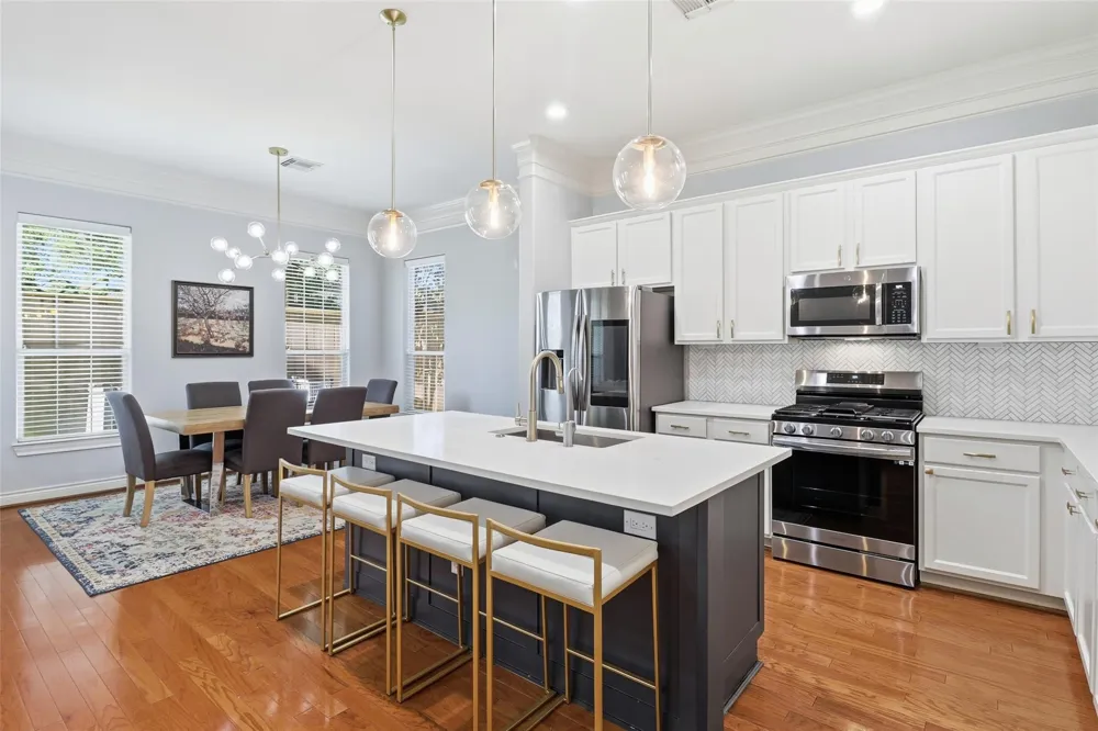 11119 Sherwood Forest Glen Drive Houston, TX 77043