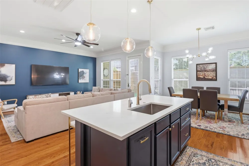 11119 Sherwood Forest Glen Drive Houston, TX 77043