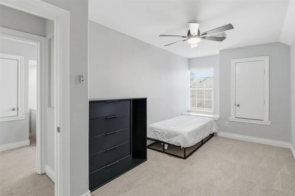 11119 Sherwood Forest Glen Drive Houston, TX 77043