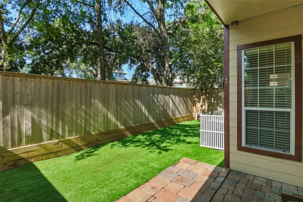 11119 Sherwood Forest Glen Drive Houston, TX 77043