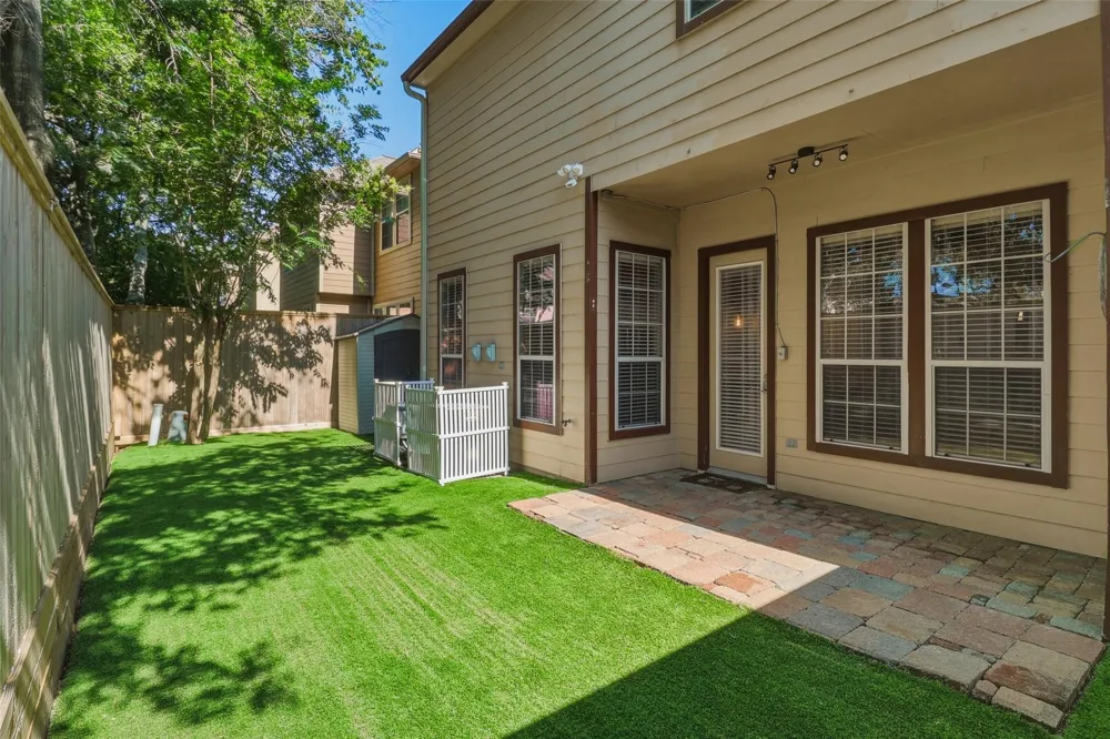 11119 Sherwood Forest Glen Drive Houston, TX 77043