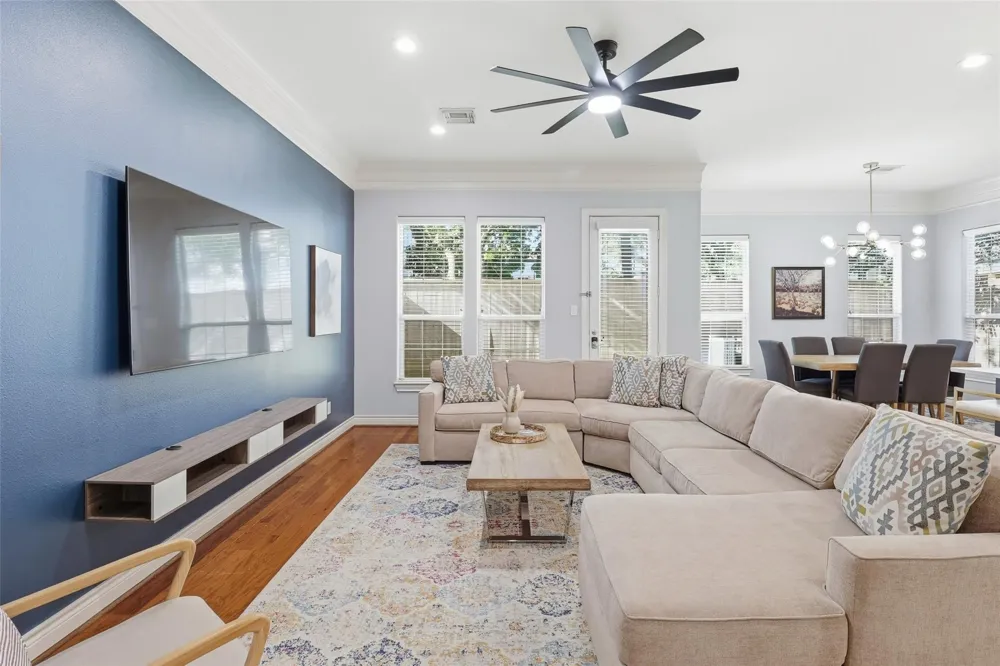 11119 Sherwood Forest Glen Drive Houston, TX 77043