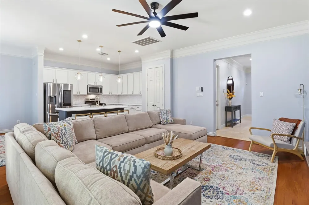 11119 Sherwood Forest Glen Drive Houston, TX 77043