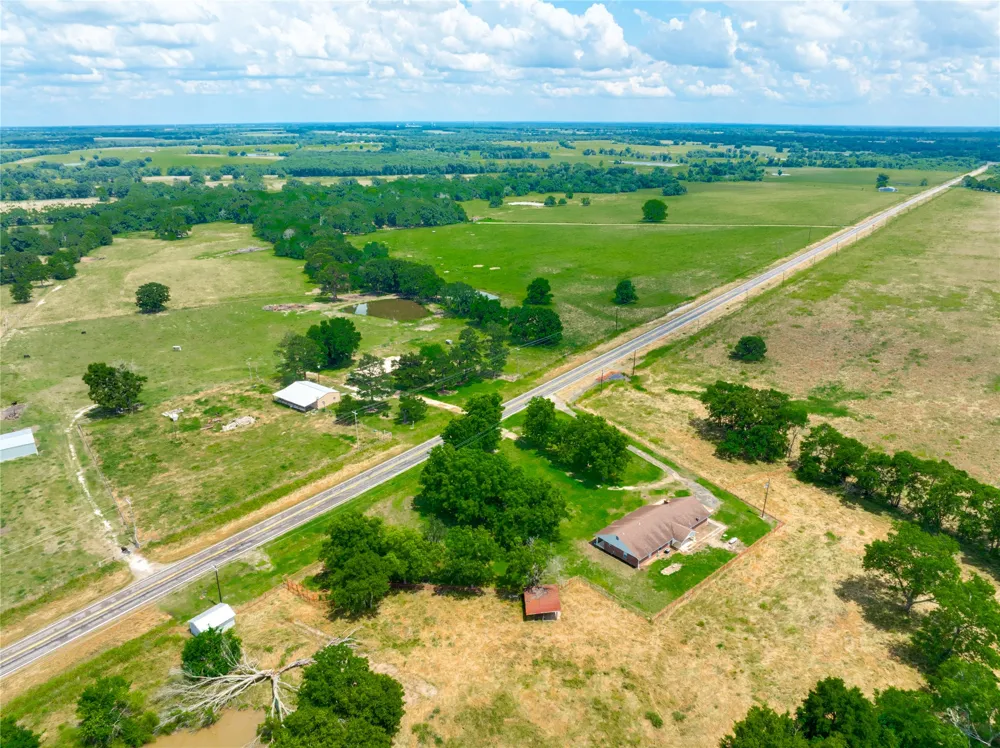 7350 Farm Road 2573 Clarksville, TX 75426