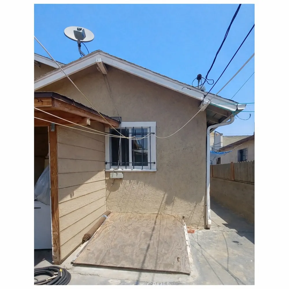 1354 W 84th Street Other, CA 90044