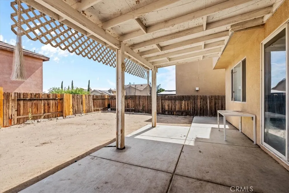 13736 Sunshine Terrace Victorville, CA 92394