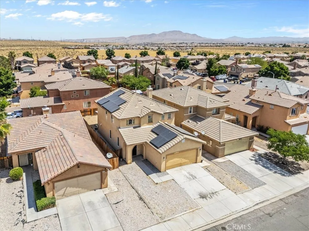 13736 Sunshine Terrace Victorville, CA 92394