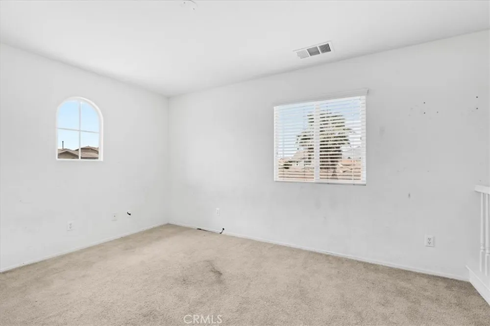 13736 Sunshine Terrace Victorville, CA 92394